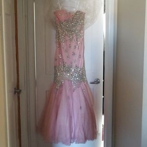 Light pink/nude lace prom dress